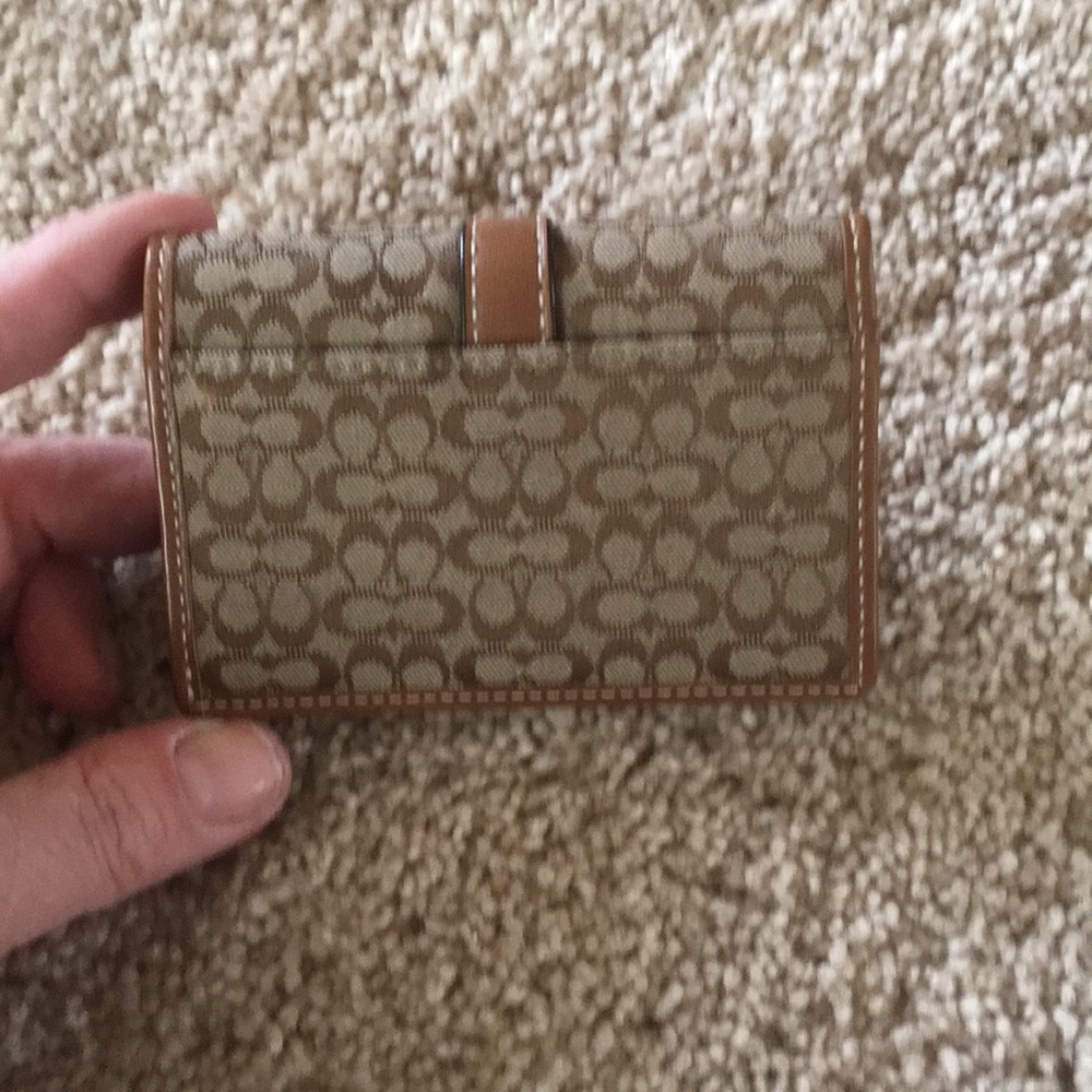 💝 Coach Tan Logo Card Case - Picture 6 of 6